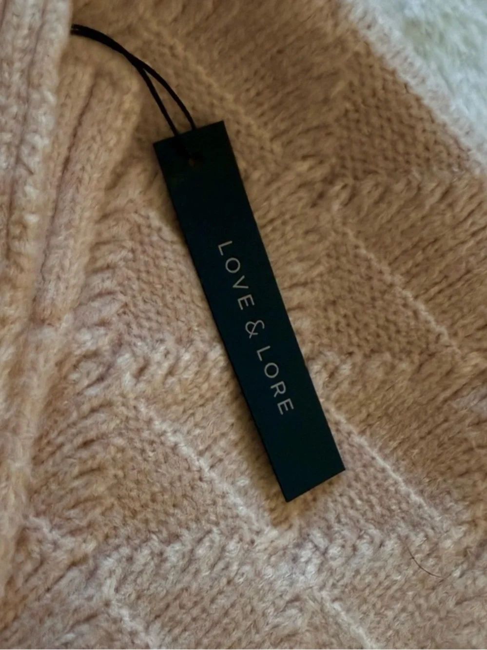 NWT Love & Lore Blush Cable Knit Luxe Wide Scarf